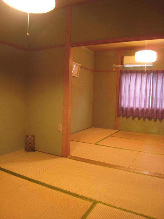 Nagasaki Kagamiya Hostel Room photo